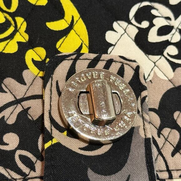 🖤 Vera Bradley Turn Lock Wallet Baroque Floral Quilted Fabric Black Yellow Gray - Picture 9 of 9